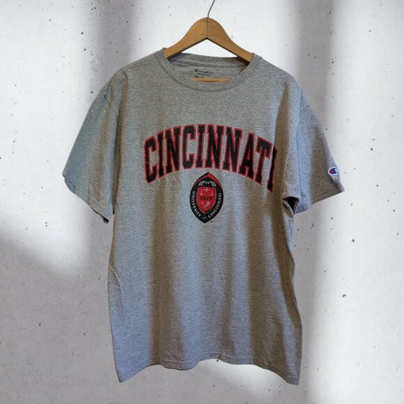 University of Cincinnati T-Shirt size Large Tee - Picture 1 of 7